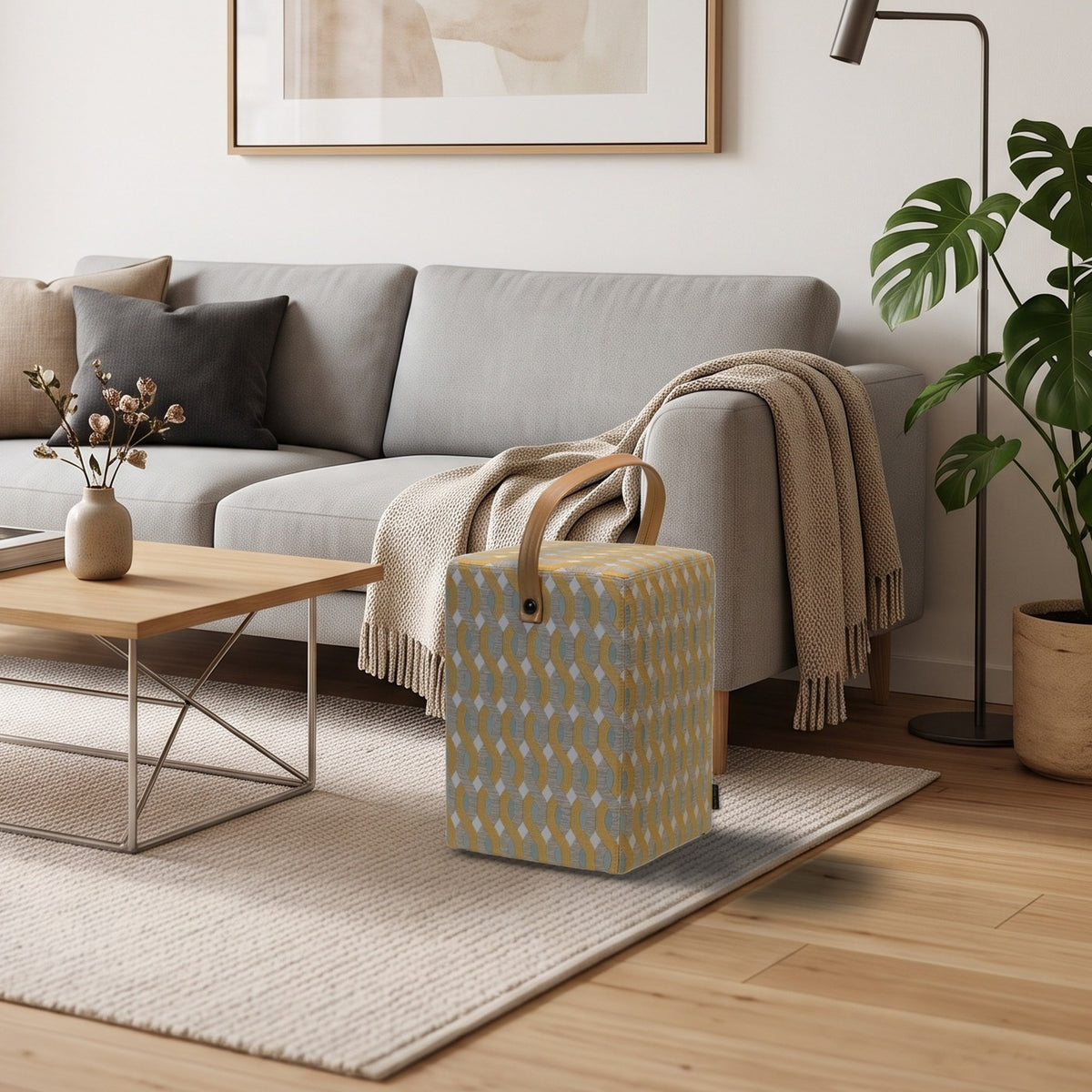 Hocker Linus Gold im Wohnzimmer