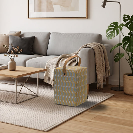 Hocker Linus Gold im Wohnzimmer