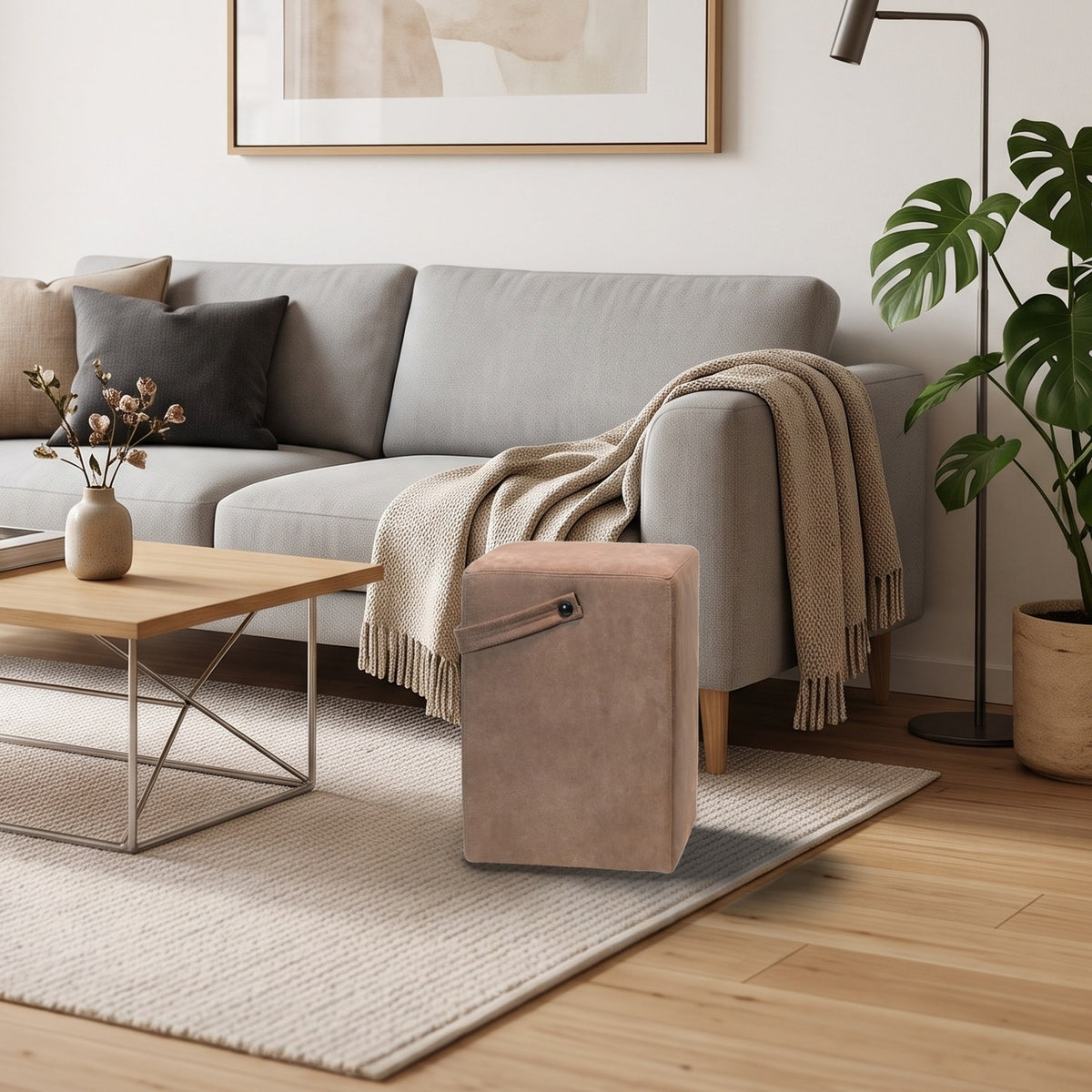 Hocker Linus Muskat im Wohnzimmer
