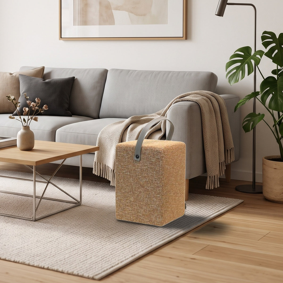 Hocker Linus Sand im Wohnzimmer
