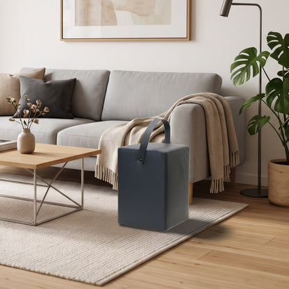 Hocker Linus Schwarzblau im Wohnzimmer
